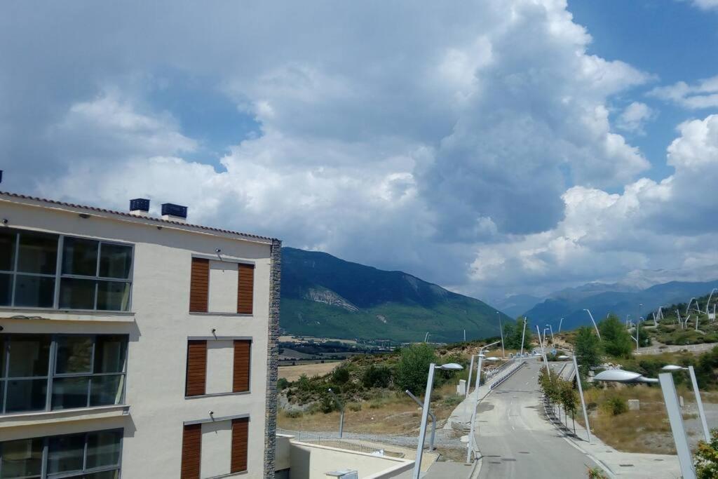 Amplio Apartamento En Sabinanigo - Las Margas Pirineo Aragones Екстериор снимка